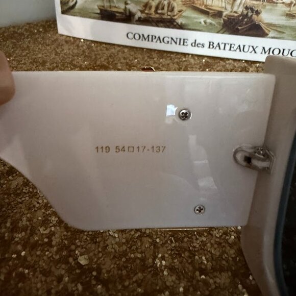 White Oversized Square Sunglasses Gold Logo Accent Chic Designer Style - Picture 5 of 7